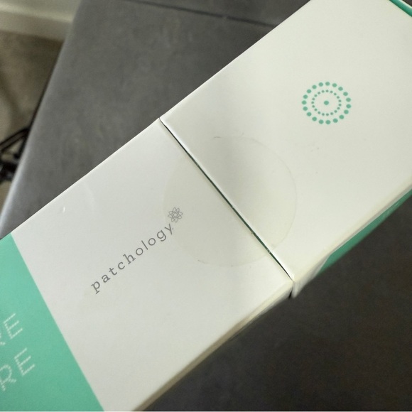 PoshPeel Pedi Cure - Mint and White - Picture 2 of 5